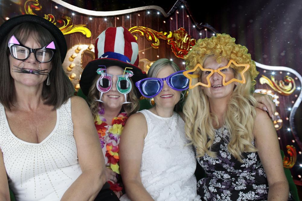 DHL South Regional Meeting | View more photos from the event at gallery.myphotoboothexperience.co.uk/u/MyPhotoBoothExperienceLtd/DHL-South-Regional-Meeting